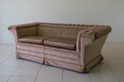 Chesterfield-Mid-Ceetury-loungs
